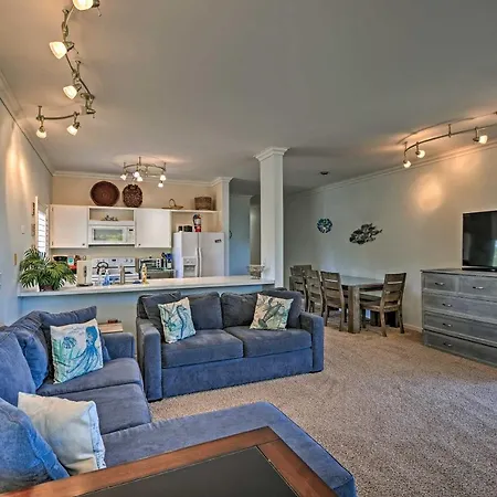 Beachfront Condo With Monterey Bay Views!